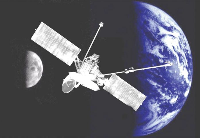 روسی اور امریکی خلابازوں کو لے جانے والا خلائی جہاز آئی ایس ایس پہنچ گیا